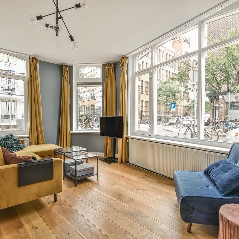Laminate vs. Vinyl: Which Looks More Like Real Wood?